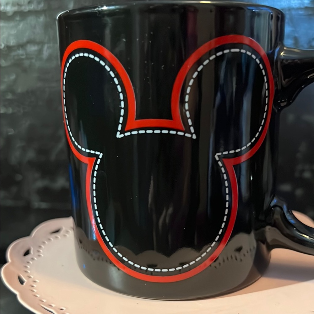I ❤️ Mickey Mug‎ Jerry Leigh 11 oz. Black/Red Disney